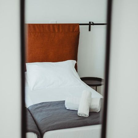 Ovis Hotel Apartments Ayia Napa Exteriör bild