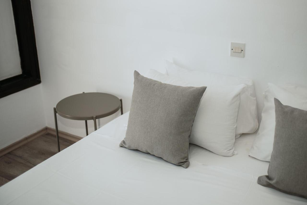 Ovis Hotel Apartments Ayia Napa Exteriör bild