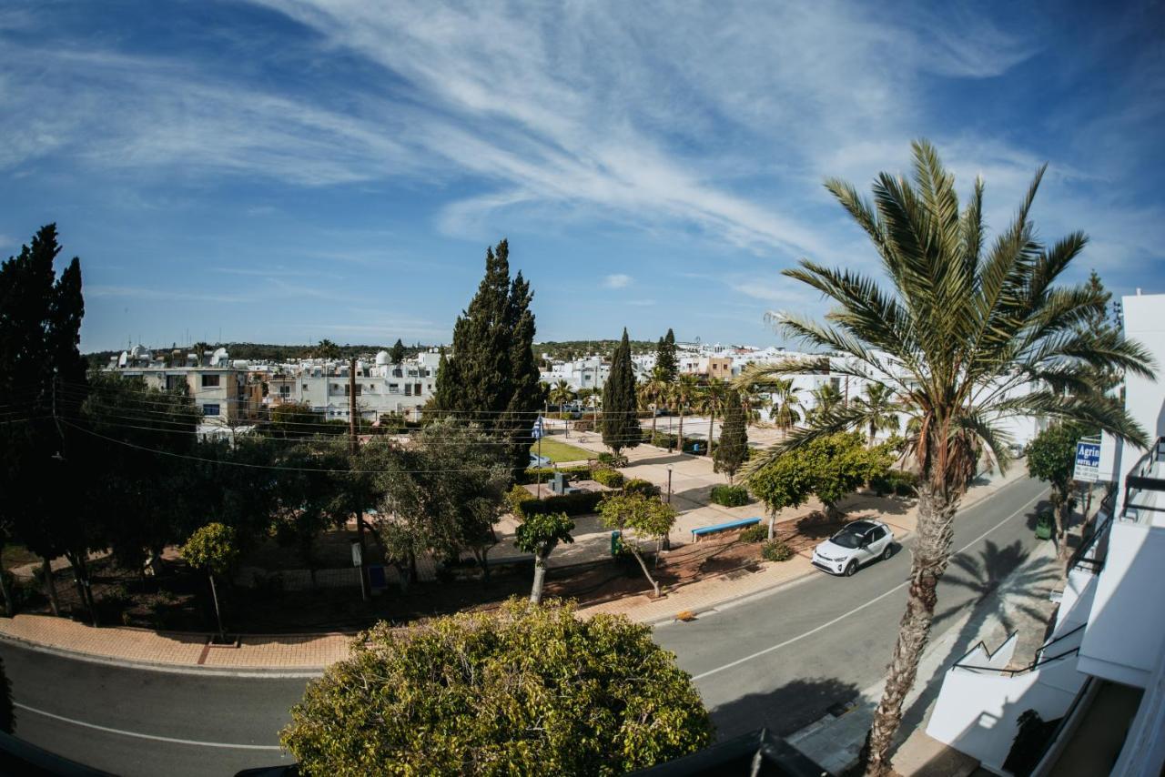 Ovis Hotel Apartments Ayia Napa Exteriör bild