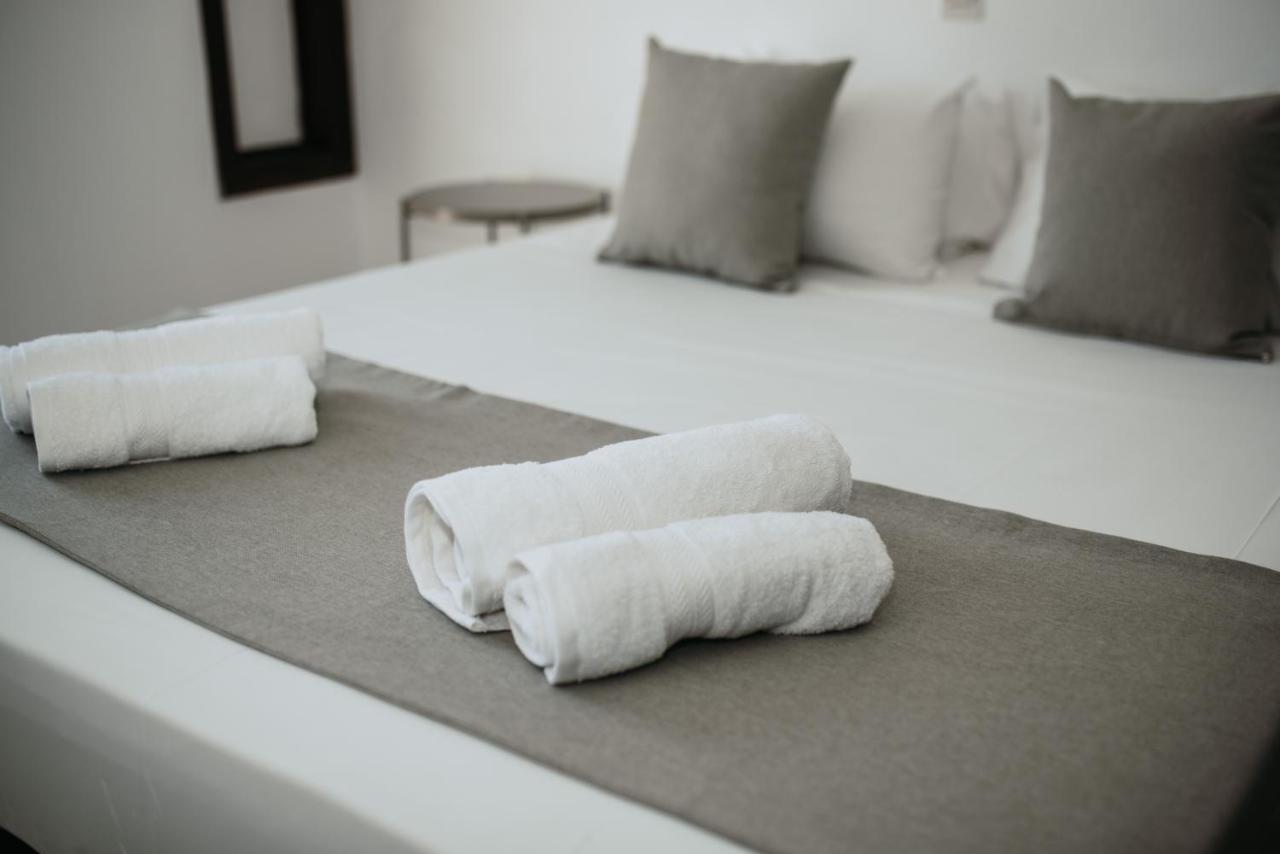 Ovis Hotel Apartments Ayia Napa Exteriör bild