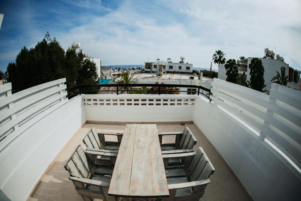 Ovis Hotel Apartments Ayia Napa Exteriör bild