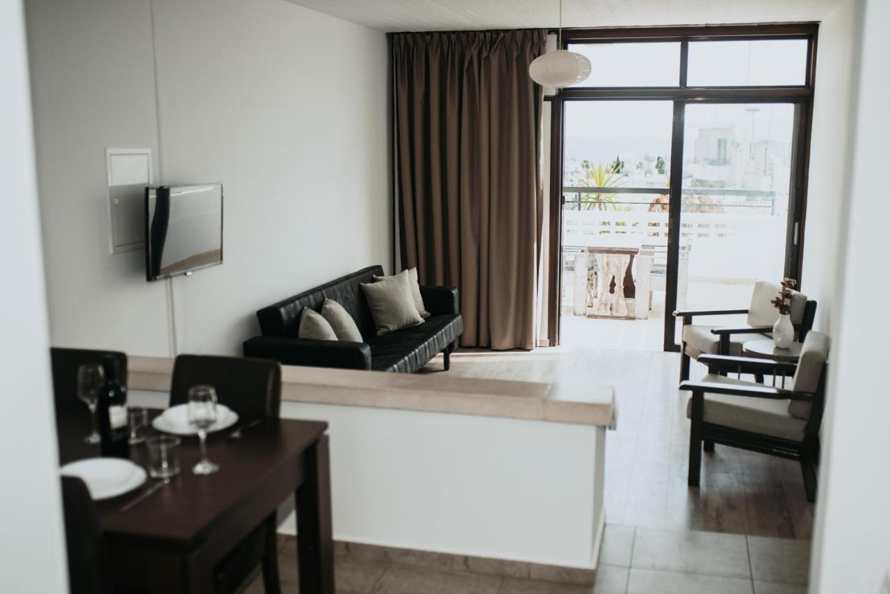 Ovis Hotel Apartments Ayia Napa Exteriör bild