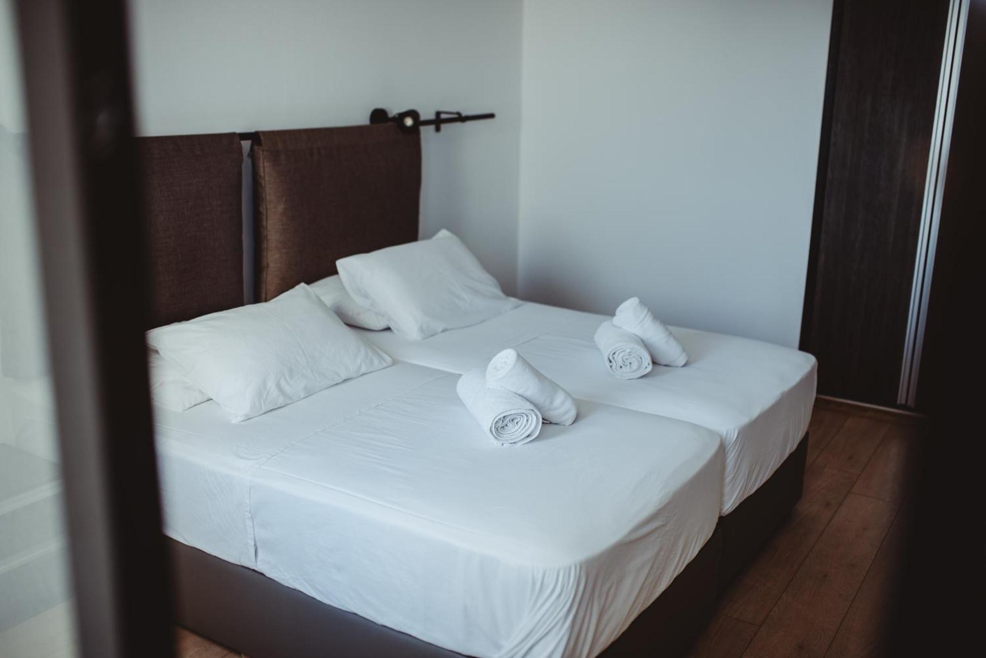 Ovis Hotel Apartments Ayia Napa Exteriör bild