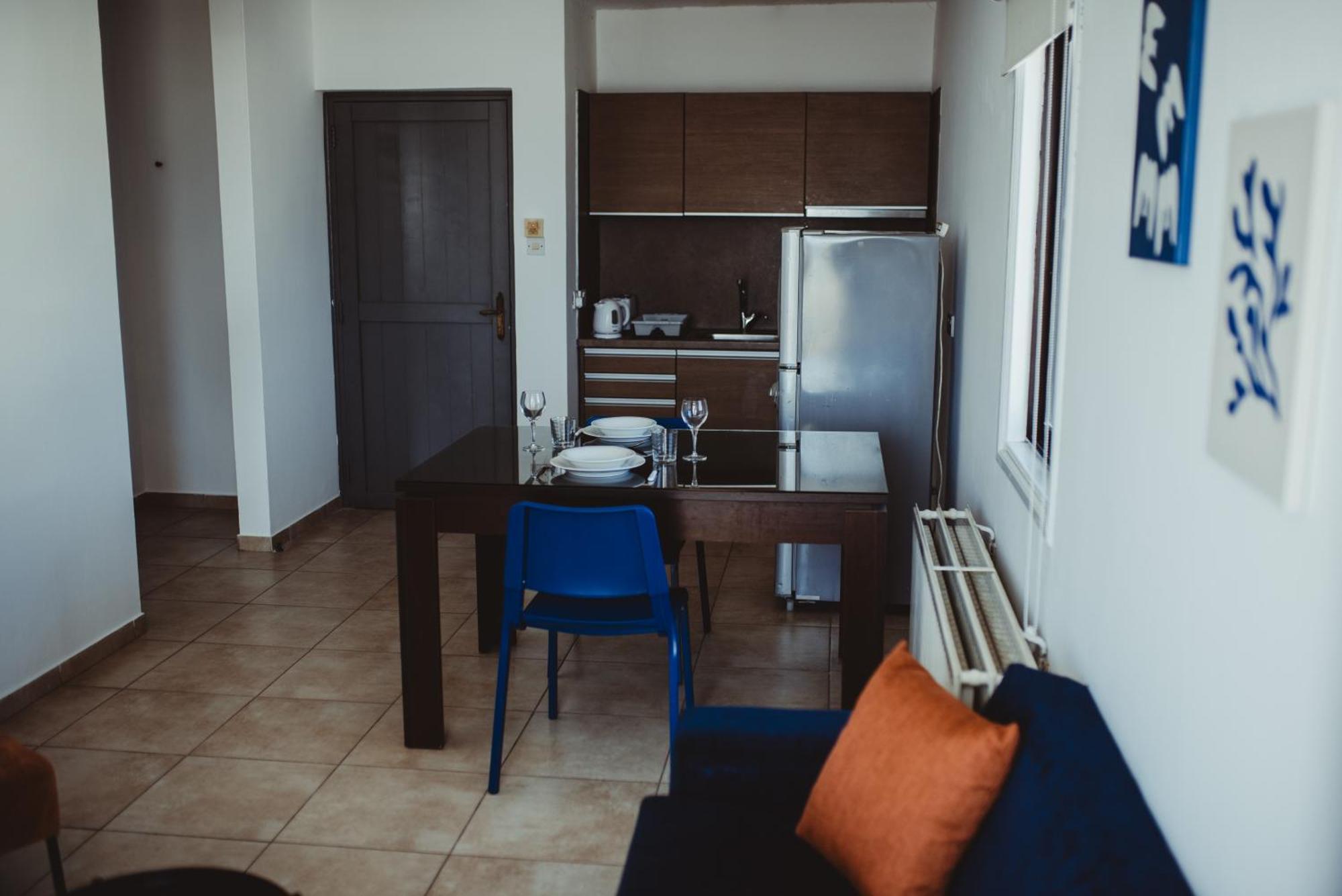 Ovis Hotel Apartments Ayia Napa Exteriör bild